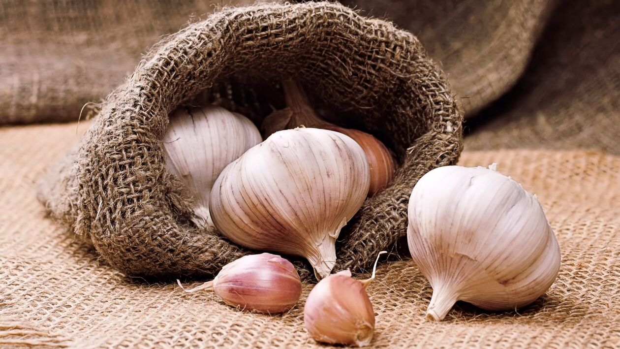 garlic to remove warts